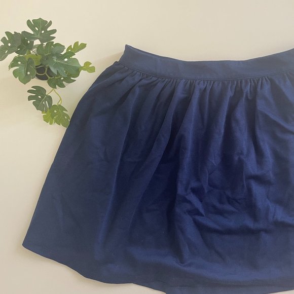 🌸 FOREVER 21/ Women's Navy Blue Mini Skirt, Medium - Picture 2 of 3